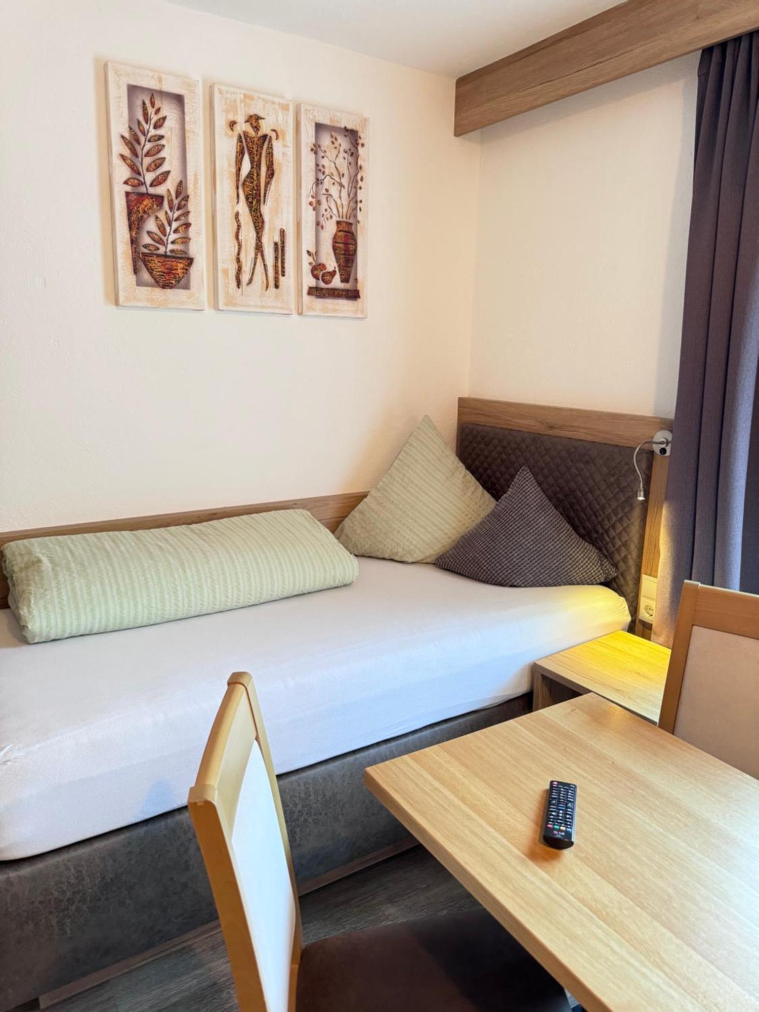 Haus Felsneck Bed & Breakfast Сьолден Екстериор снимка