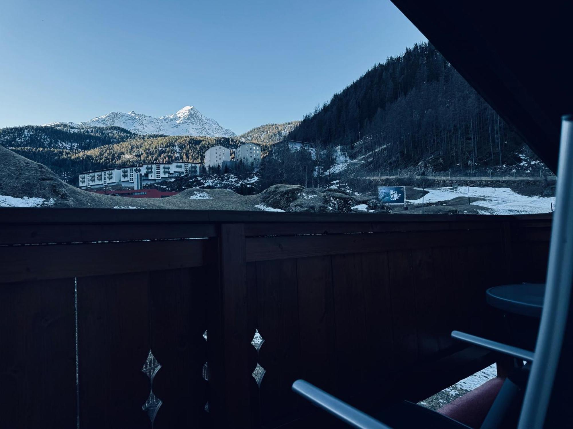 Haus Felsneck Bed & Breakfast Сьолден Екстериор снимка